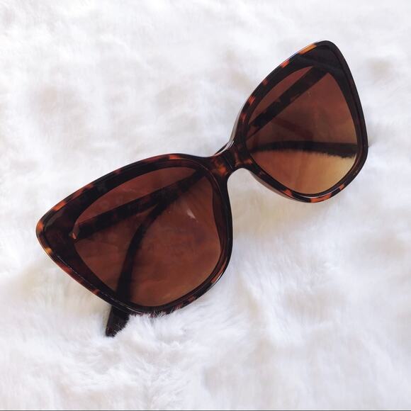 Amelia Tortoise Brown Cat Eye Full Rim Sunglasses - Picture 5 of 9